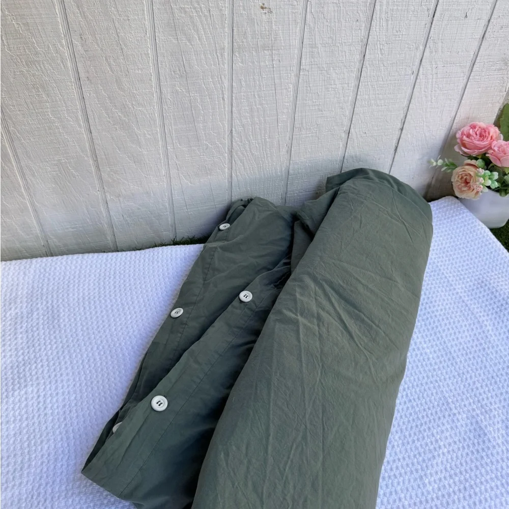 PARACHUTE Percale Duvet Cover in Agave size Full / Queen pre owned stained